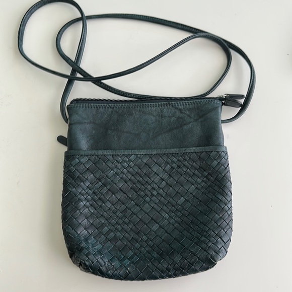 iLi New York Genuine Leather Shoulder Bag - Picture 1 of 11